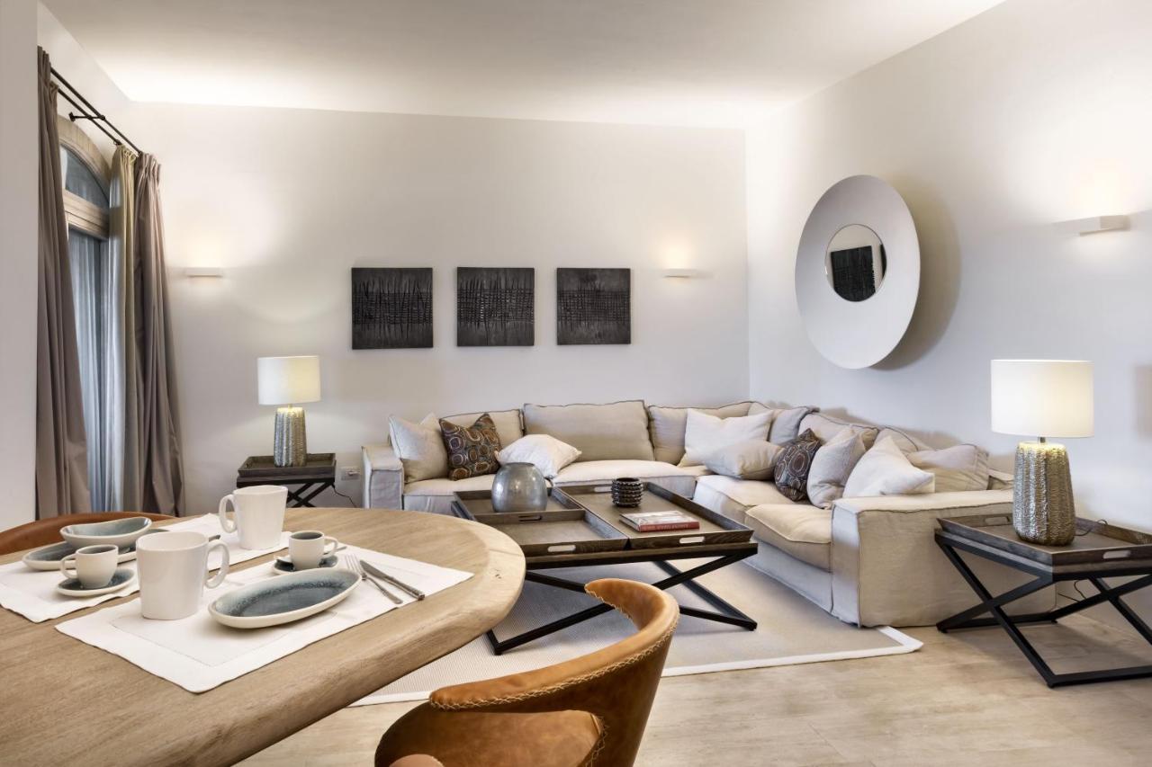 Le Suites Porto Cervo Exterior photo